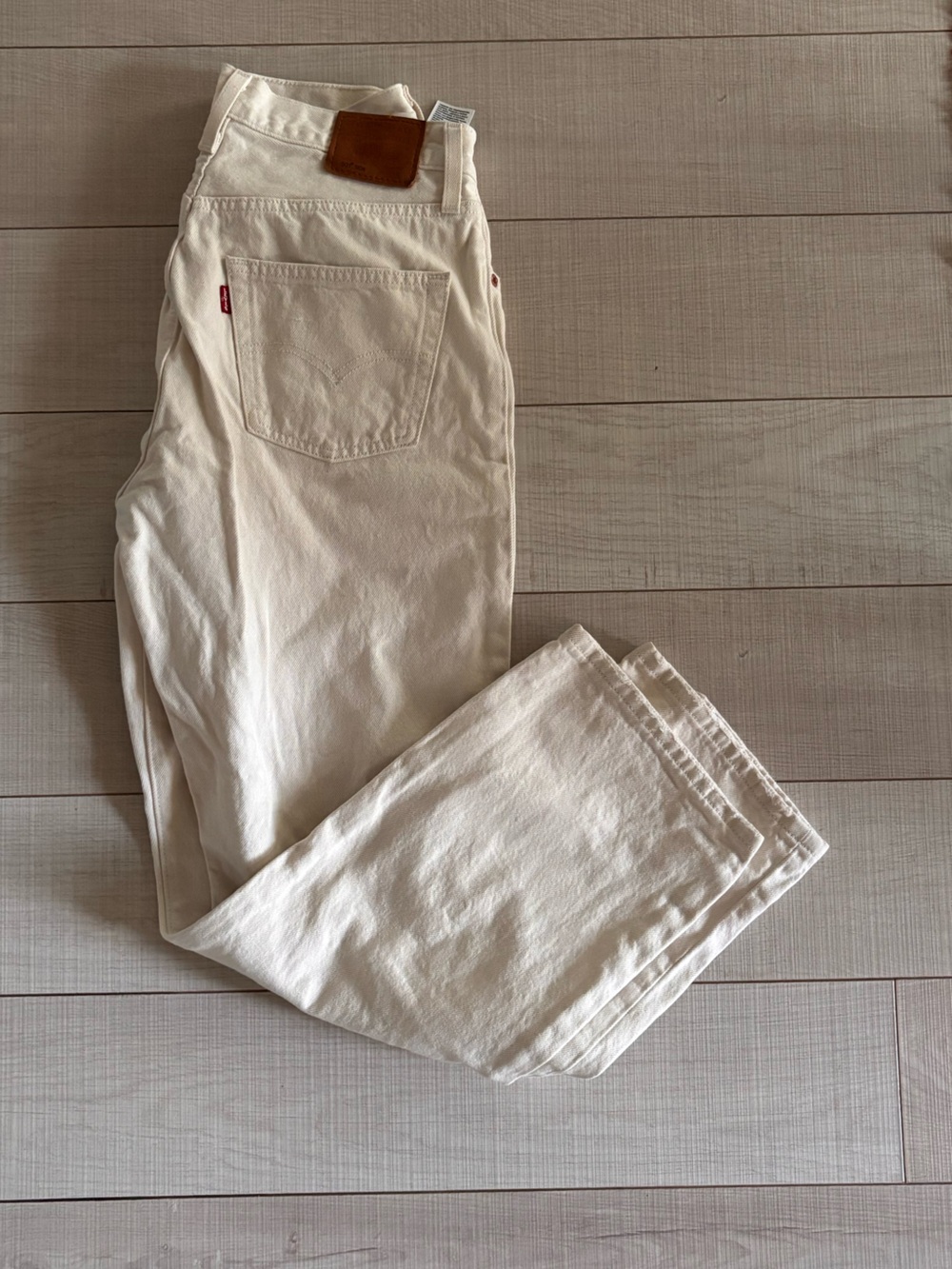 Levi's 501 90s Straight Leg Jeans in Ecru - Picture 4 of 5